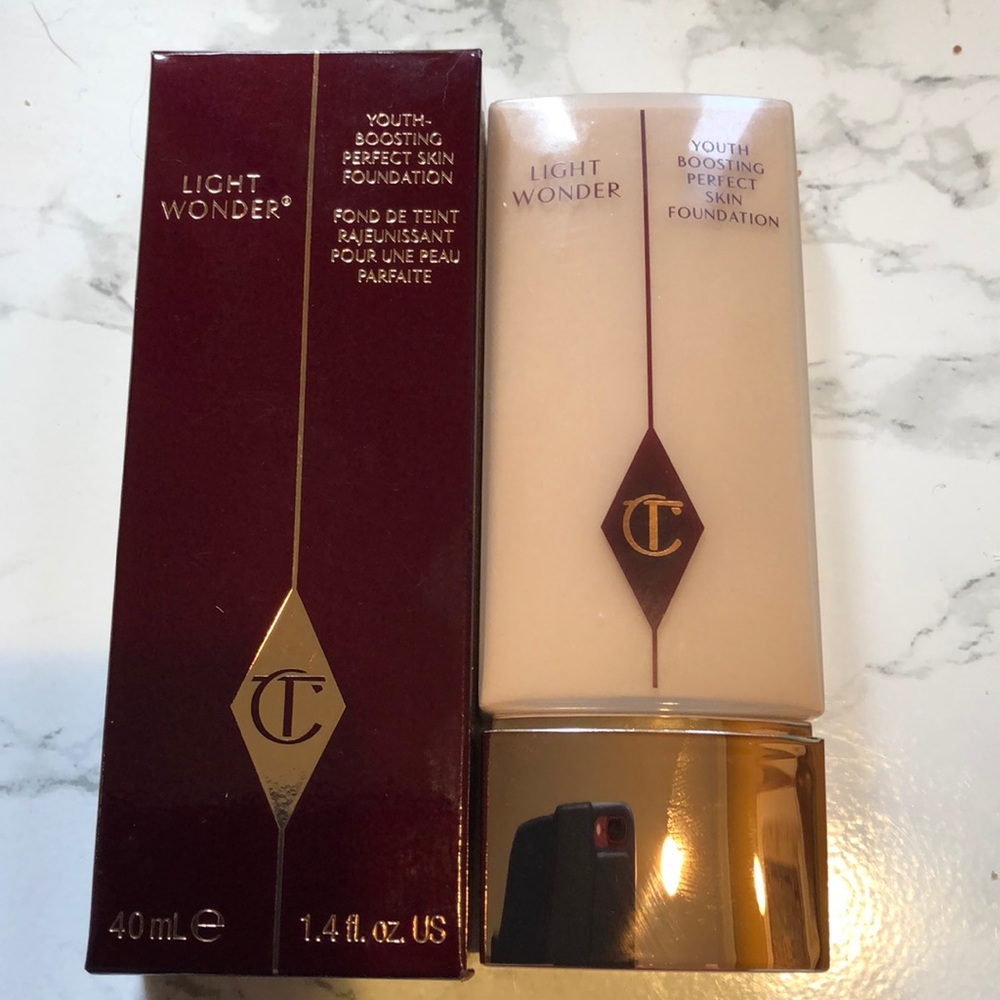 Charlotte Tilbury Light Wonder Foundation - 4 Fair